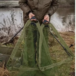 Korum Faltbarer Dreieckskescher -Fisch Zubehoer k0380015 folding triangle net 3 1.jpg